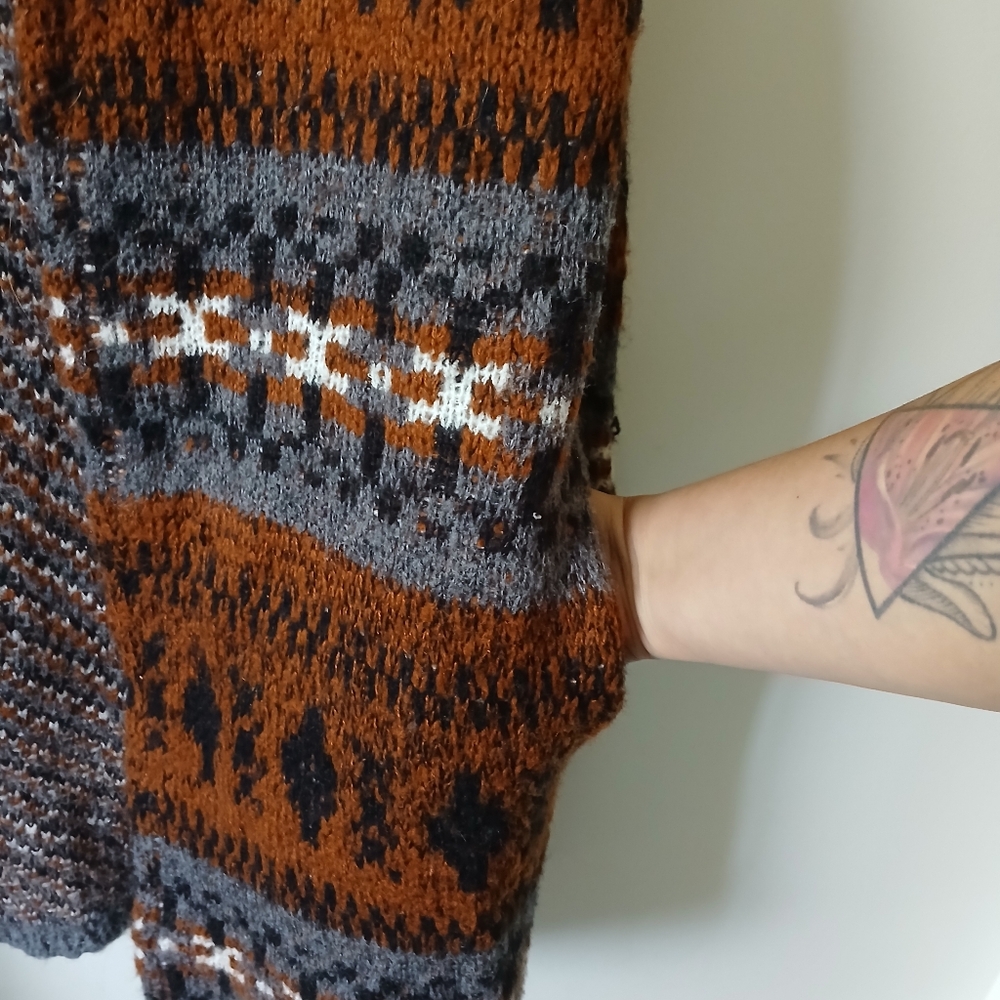 Aztec Style Acrylic Open Cardigan With Pockets - Picture 8 of 14